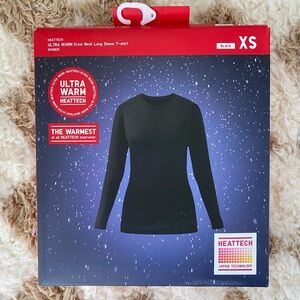 Uniqlo | NWT Heattech Black Long-sleeve Top